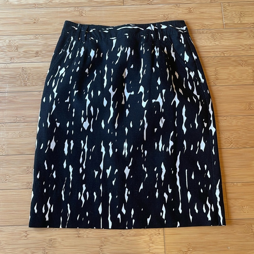East 5TH Skirt sz10